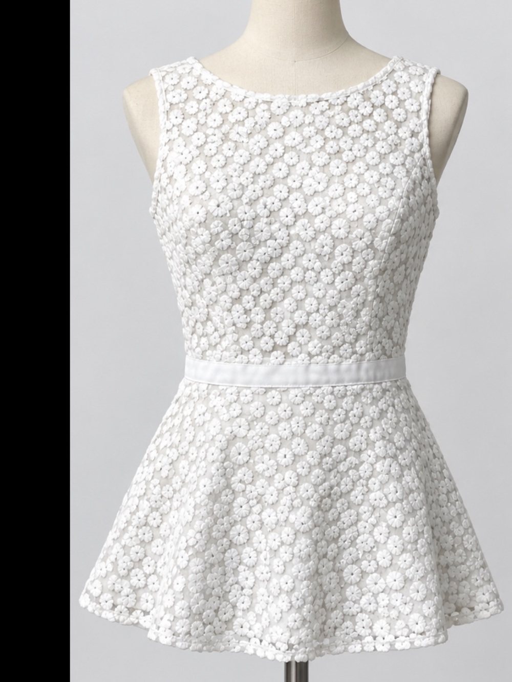 Banana Republic White Floral Eyelet Peplum top